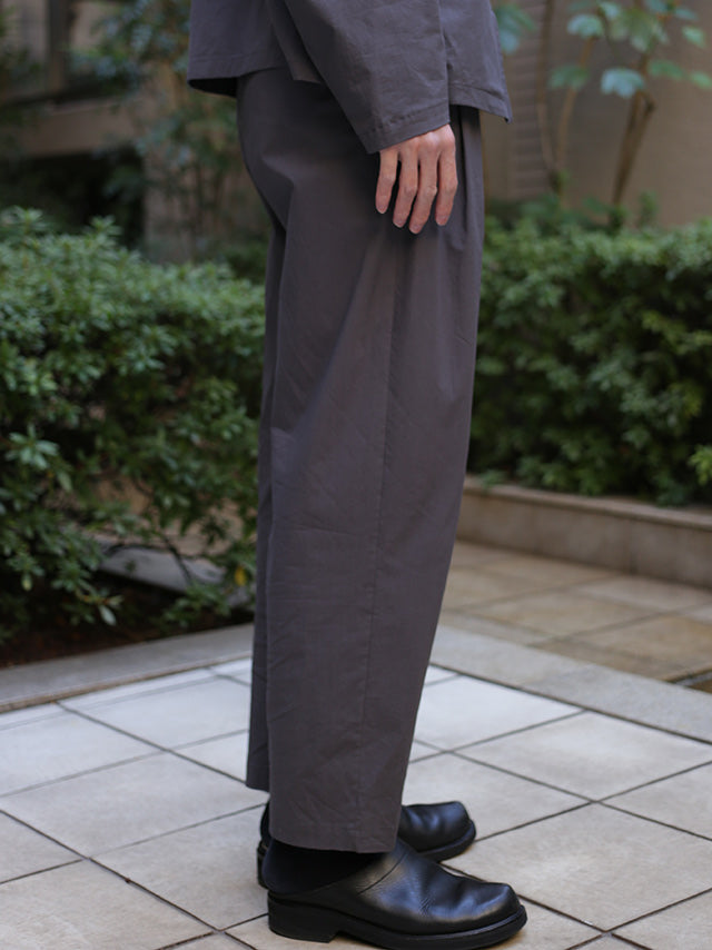 CO STRETCH TYPEWRITER TAPERED FIT TROUSERS-D.GRAY